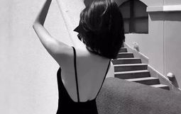 头像女生伤感,伤感头像女生情感世界缩影