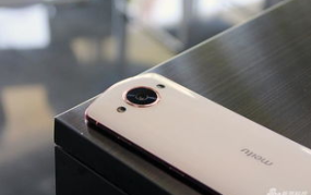 美图m8图片,自拍神器，人工智能美颜引领潮流